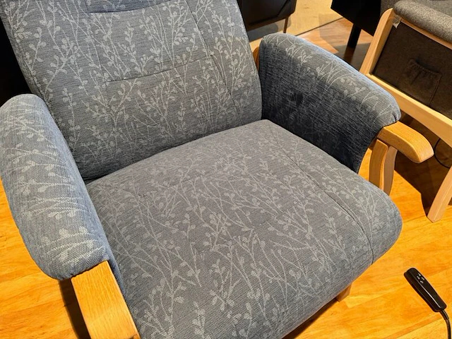 Relaxfauteuil elektrisch verstelbaar, maat medium sta op functie knudsen, blauwgrijs - afbeelding 3 van  8