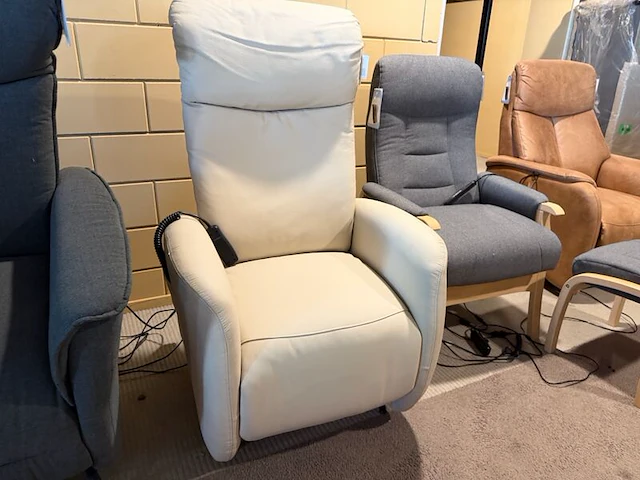 Relaxfauteuil, elektrisch verstelbaar wit - afbeelding 2 van  7