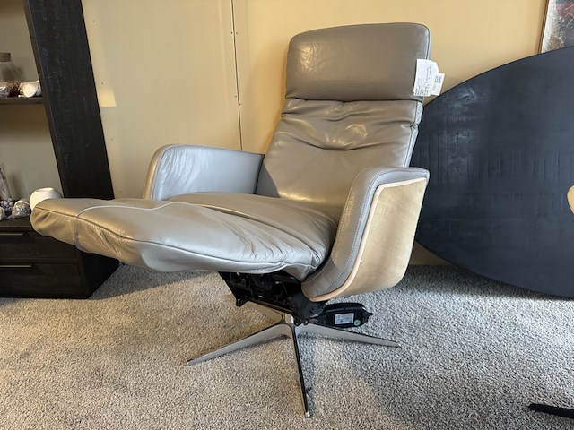 Relaxfauteuil, grijs leder, elektrisch verstelbaar - afbeelding 3 van  5