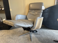 Relaxfauteuil, grijs leder, elektrisch verstelbaar - afbeelding 3 van  5