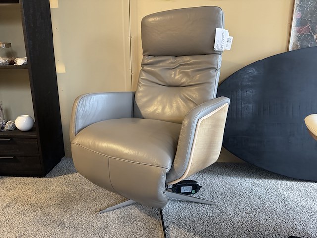 Relaxfauteuil, grijs leder, elektrisch verstelbaar - afbeelding 4 van  5