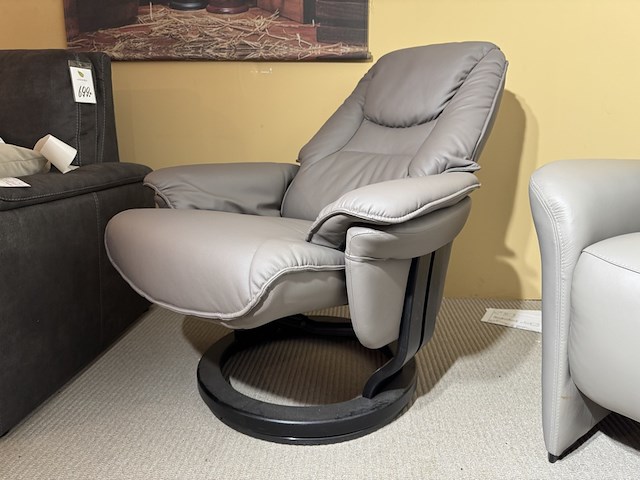 Relaxfauteuil, grijs leder, manueel verstelbaar, ronde zwarte poot - afbeelding 1 van  4