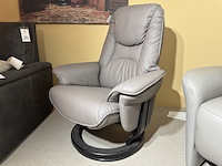 Relaxfauteuil, grijs leder, manueel verstelbaar, ronde zwarte poot - afbeelding 4 van  4