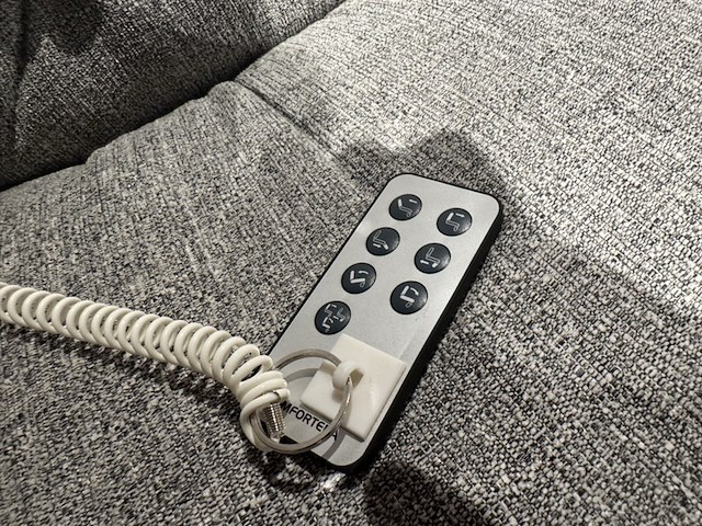 Relaxfauteuil, grijs stof, elektrisch verstelbaar, zwarte poot - afbeelding 5 van  6