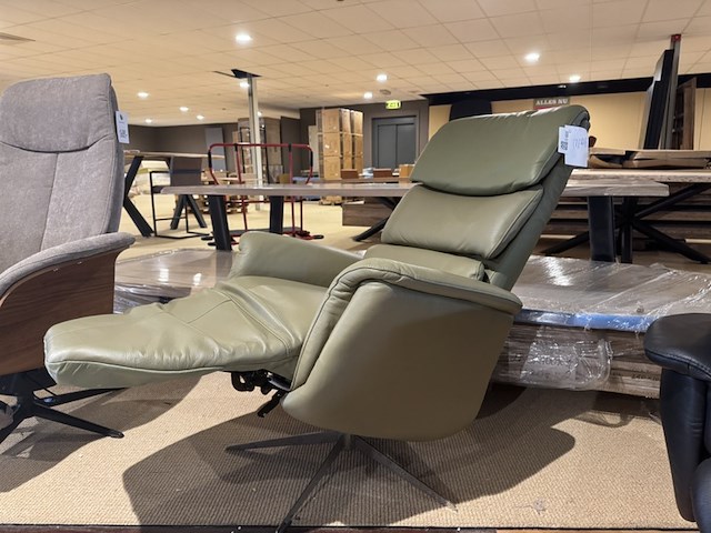 Relaxfauteuil, groen leer, manueel verstelbaar d.m.v. gasveer - afbeelding 1 van  5