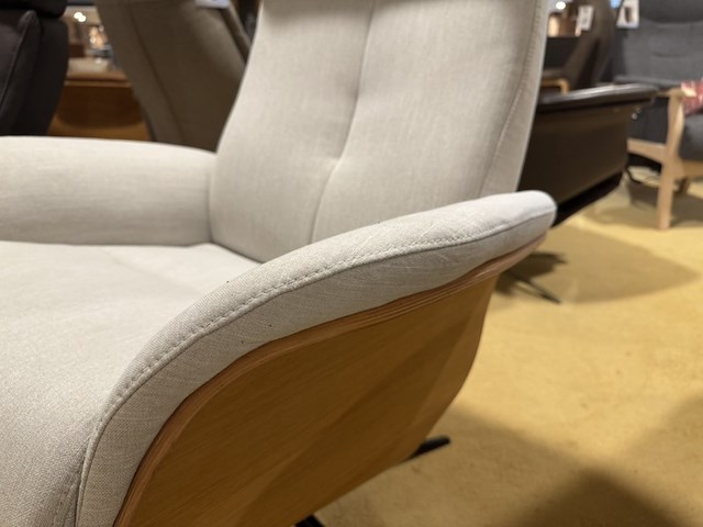 Relaxfauteuil, lichtgrijs stof, manueel verstelbaar d.m.v. gasveer, design - afbeelding 4 van  5