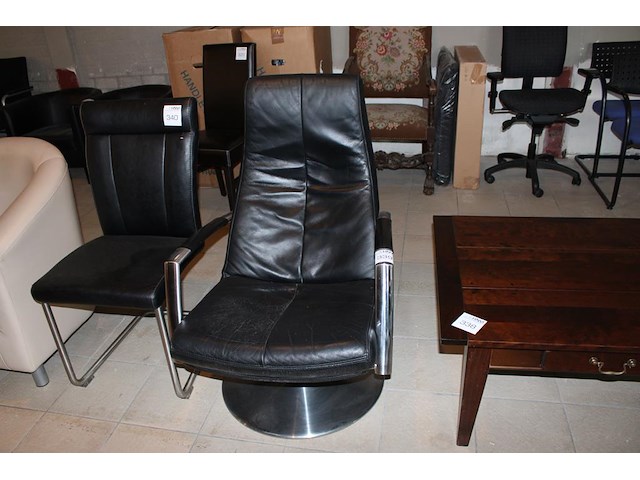 Relaxfauteuil met kunstlederen bekleding. - afbeelding 1 van  2