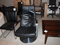Relaxfauteuil met kunstlederen bekleding. - afbeelding 1 van  2