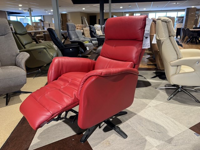 Relaxfauteuil, rood leer, elektrisch verstelbaar, zwarte poot - afbeelding 2 van  5