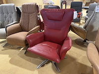 Relaxfauteuil, rood leer, manueel verstelbaar, chromen poot - afbeelding 5 van  5