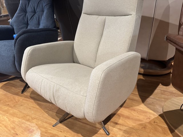 Relaxfauteuil, sand stof, manueel verstelbaar, chromen poot - afbeelding 3 van  4