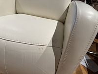 Relaxfauteuil, wit leer, elektrisch verstelbaar, chromen poot - afbeelding 4 van  6