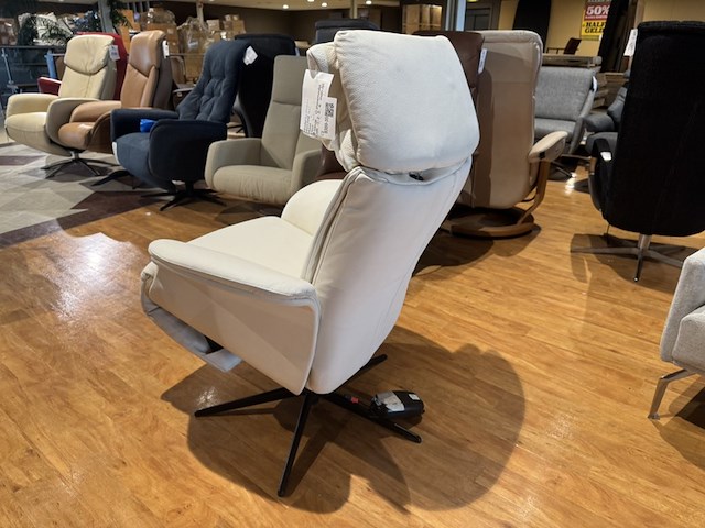 Relaxfauteuil, wit leer, elektrisch verstelbaar, zwarte poot - afbeelding 5 van  5