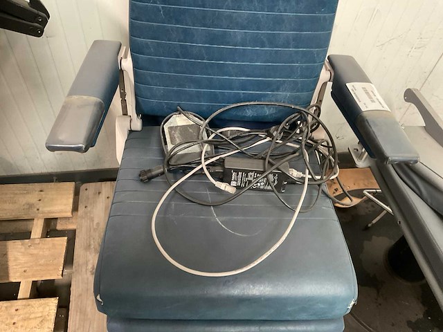 Reliance hospital chair - afbeelding 4 van  9