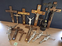 Religieuze crucefixen 15 stuks - afbeelding 2 van  3