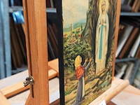 Religieuze voorstelling op houten plank - afbeelding 4 van  5