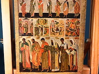 Religieuze voorstelling op plank - afbeelding 2 van  5