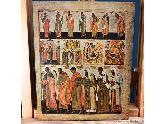 Religieuze voorstelling op plank - afbeelding 3 van  5
