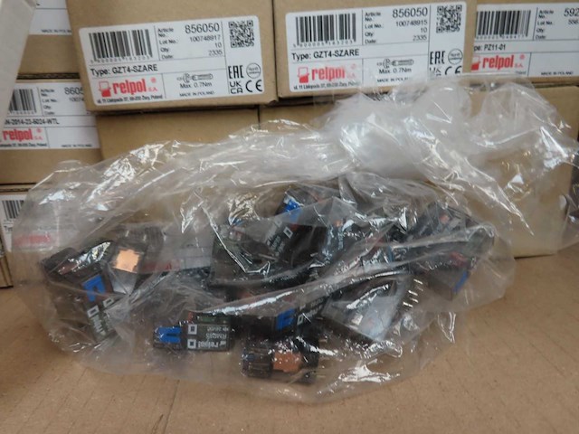 Relpol- installatiemateriaal (46x) - afbeelding 7 van  7