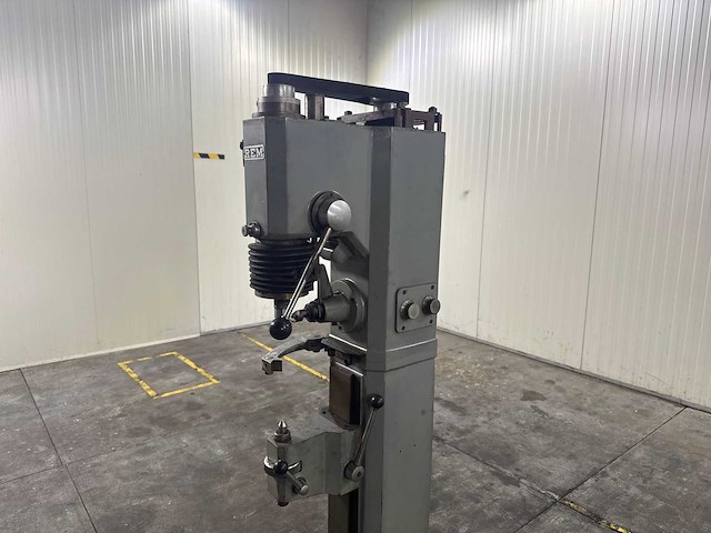 Rem - cylindrical grinding machine - afbeelding 4 van  9