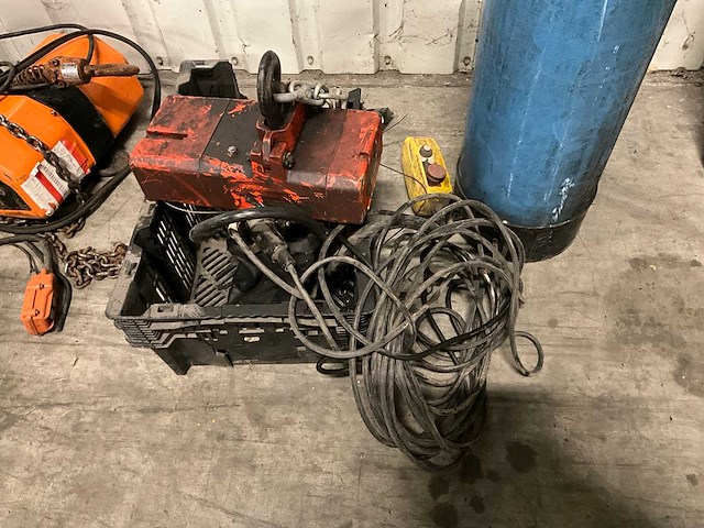 Rema lk elektrische kettingtakel - afbeelding 1 van  2