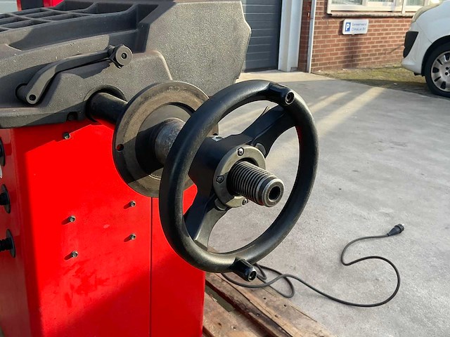 Rema tip top probalance 7320 banden balanceerapparaat - afbeelding 4 van  6