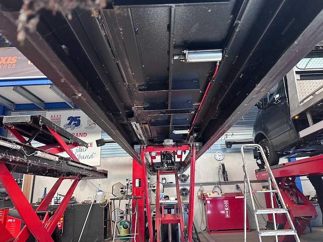 Rema tiptop - schaarhefbrug / uitlijn hefbrug met middenheffer - afbeelding 15 van  16