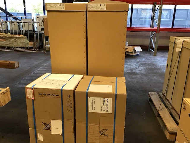 Remeha awhp 16 tr-2r3/wpr-2/e 11-16 warmtepomp binnen- en buitenunit - afbeelding 1 van  3