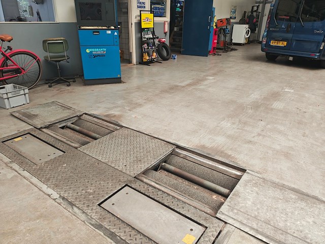 Remmentestbank, beissbarth, green testline 7000 - afbeelding 1 van  5