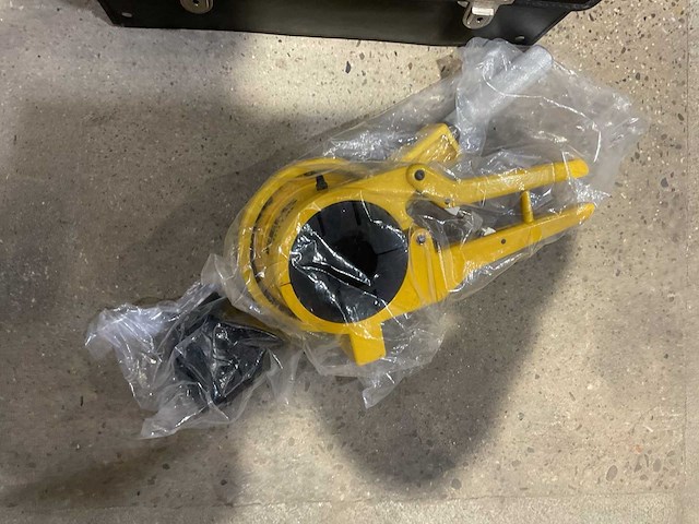 Rems cut 110 buis- en pijpafkortapparaat - afbeelding 1 van  4