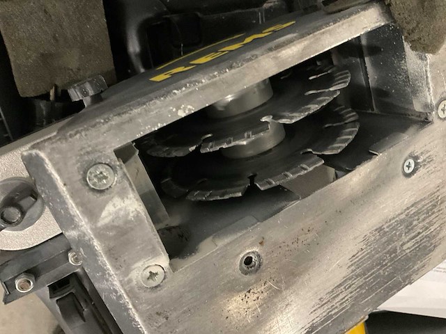 Rems krokodil sleuvenzaagmachine - afbeelding 3 van  4