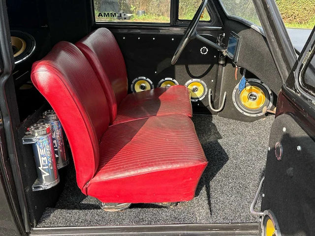 Renault - 1960 - juvaquatre - dauphinoise - oldtimer - afbeelding 4 van  28