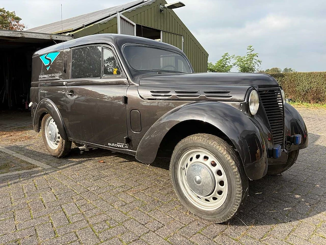 Renault - 1960 - juvaquatre - dauphinoise - oldtimer - afbeelding 28 van  28