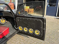 Renault - 1960 - juvaquatre - dauphinoise - oldtimer - afbeelding 15 van  28