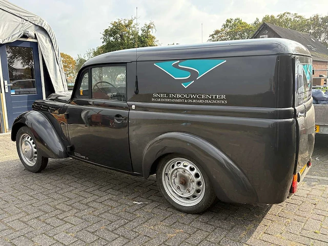 Renault - 1960 - juvaquatre - dauphinoise - oldtimer - afbeelding 22 van  28