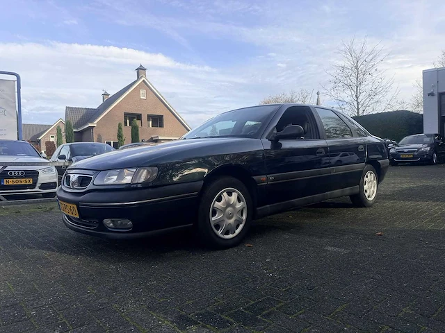 Renault - 1998 - safrane - 2.0 rxe - personenauto - afbeelding 1 van  12