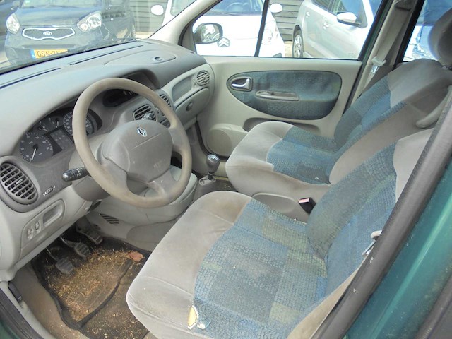 Renault - 2003 - scénic - 1.6-16v authentique - 88-lv-ng - afbeelding 10 van  12