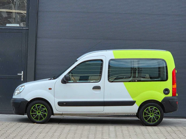 Renault - 2004 - kangoo - 1.2 authentique - 54-nr-hp - afbeelding 12 van  13