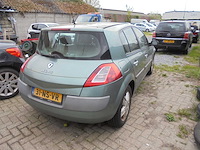 Renault - 2004 - mégane - 1.6-16v priv.luxe - 31-ns-vr - afbeelding 3 van  6