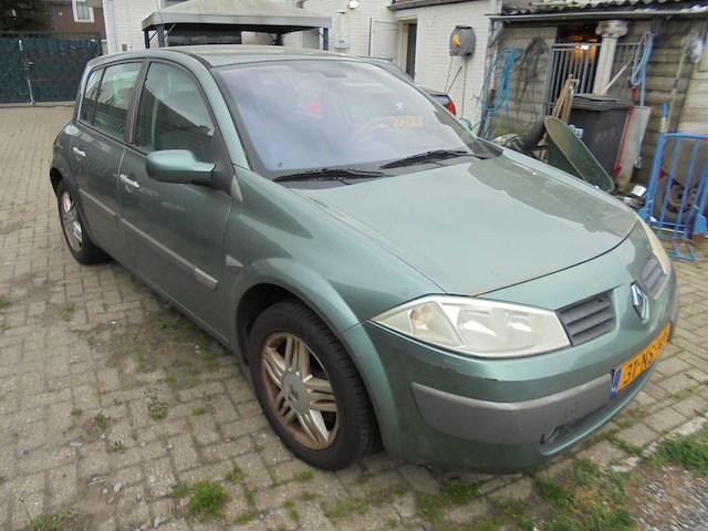 Renault - 2004 - mégane - 1.6-16v priv.luxe - 31-ns-vr - afbeelding 4 van  11