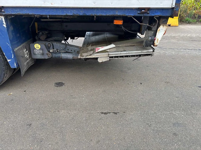 Renault - 2004 - midlum 220-18 - vrachtwagen - afbeelding 3 van  24