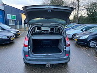 Renault - 2004 - scénic - 2.0-16v expr.comf. - 97-pd-vg - afbeelding 8 van  14