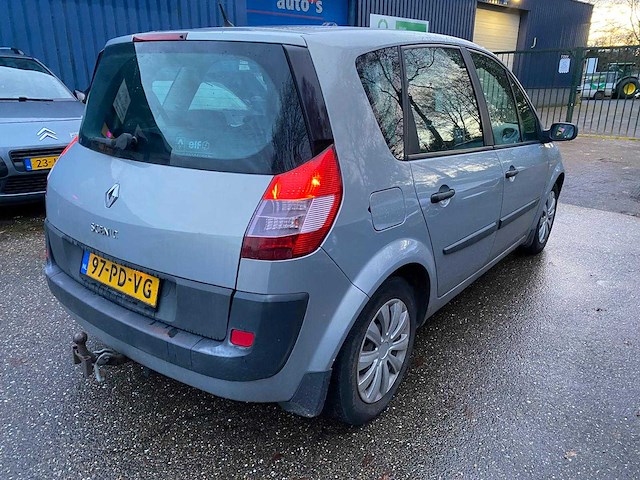 Renault - 2004 - scénic - 2.0-16v expr.comf. - 97-pd-vg - afbeelding 10 van  14