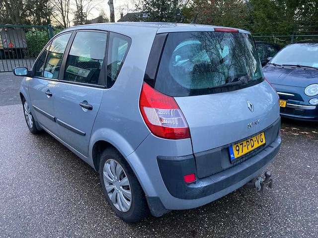 Renault - 2004 - scénic - 2.0-16v expr.comf. - 97-pd-vg - afbeelding 11 van  14
