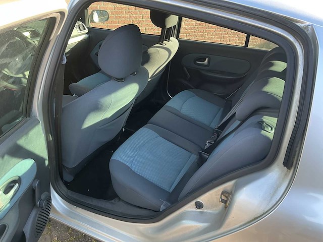 Renault - 2005 - clio - 1.2-16v auth.comf. - personenauto - afbeelding 10 van  11