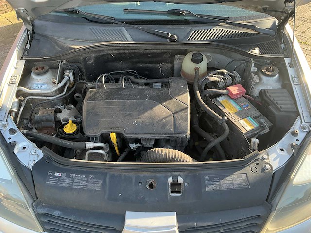 Renault - 2005 - clio - 1.2-16v auth.comf. - personenauto - afbeelding 11 van  11