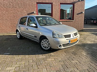 Renault - 2005 - clio - 1.2-16v auth.comf. - personenauto - afbeelding 2 van  11
