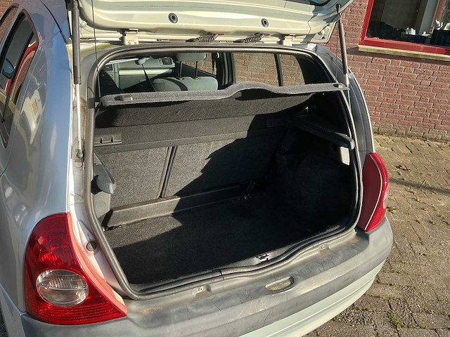 Renault - 2005 - clio - 1.2-16v auth.comf. - personenauto - afbeelding 9 van  11