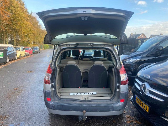 Renault - 2006 - grand scénic - 1.6-16v expr.comf. - 37-sj-xd - afbeelding 10 van  30