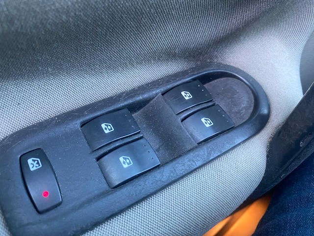 Renault - 2006 - grand scénic - 1.6-16v expr.comf. - 37-sj-xd - afbeelding 21 van  30